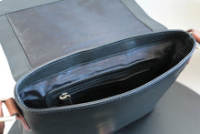 Load image into Gallery viewer, BLACK CROSSBODY WITH BROWN STRAP